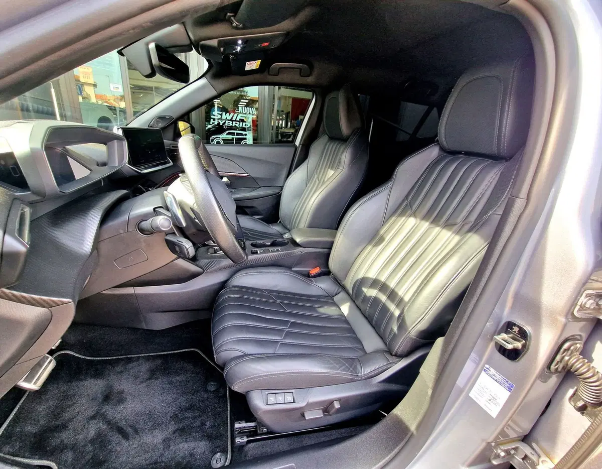Peugeot 2008 usata a Milano (6)