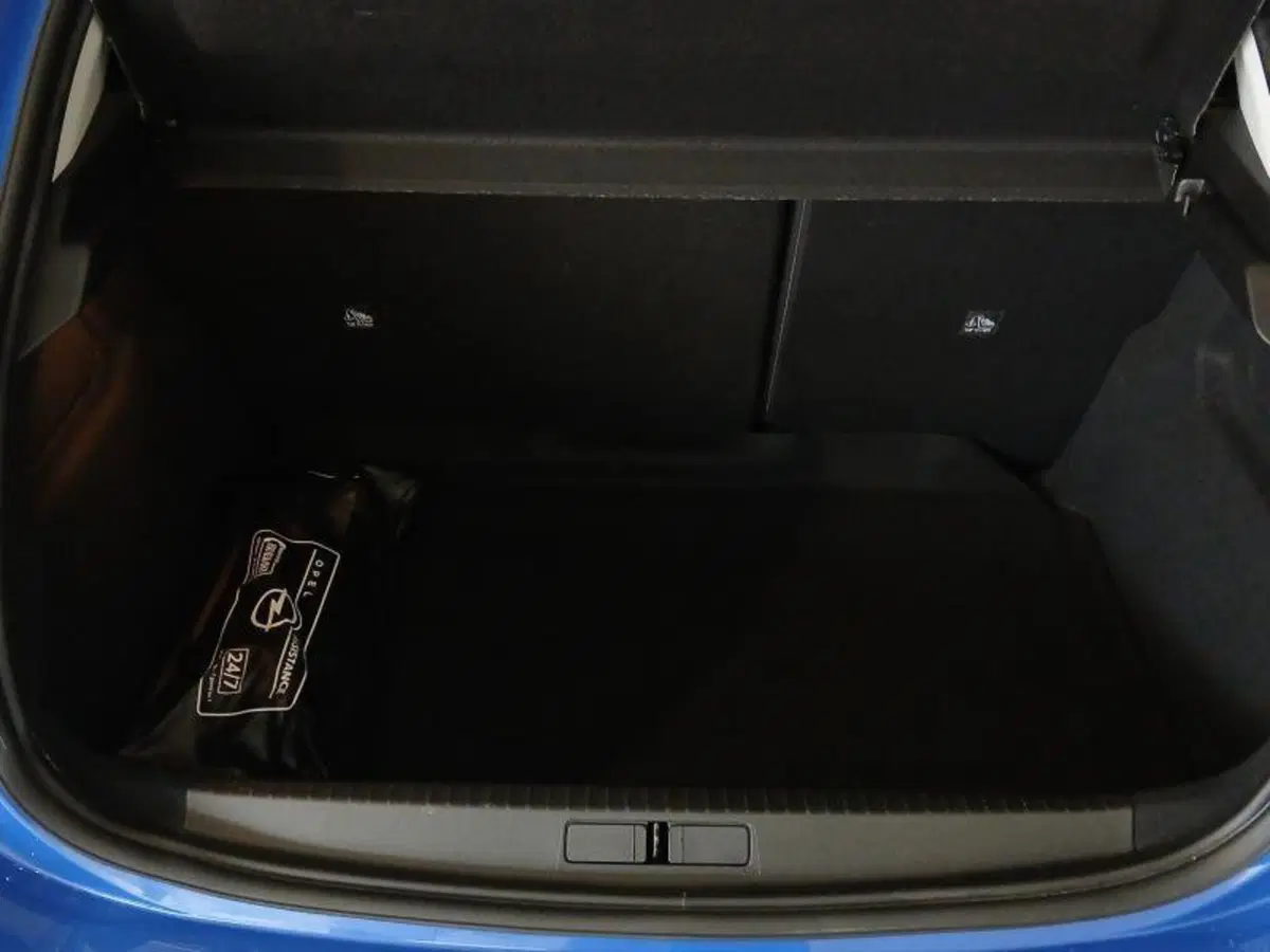 Opel Corsa usata a Genova (17)