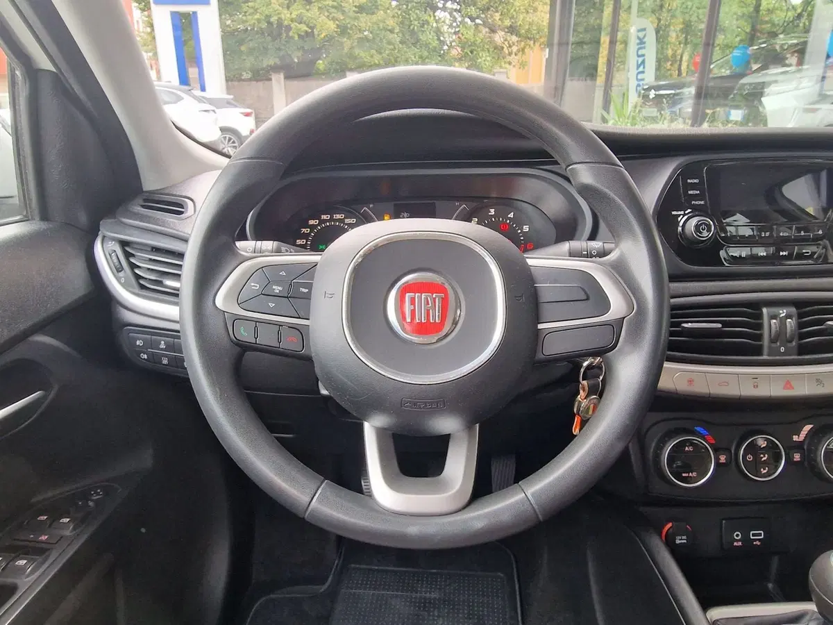 Fiat Tipo usata a Milano (10)
