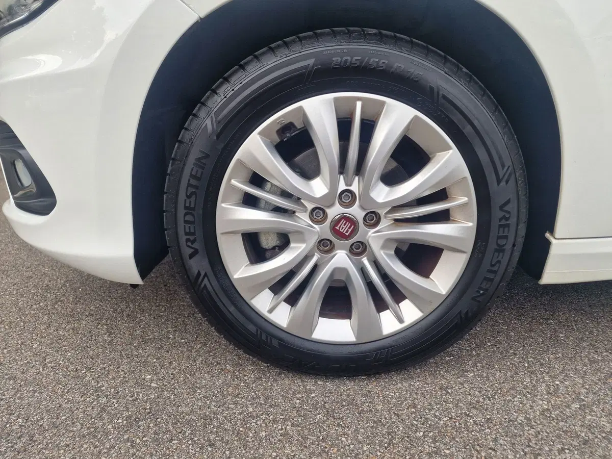 Fiat Tipo usata a Milano (12)