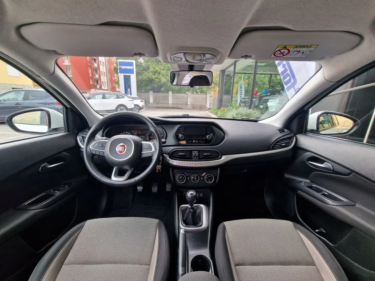 Fiat Tipo usata a Milano (8)