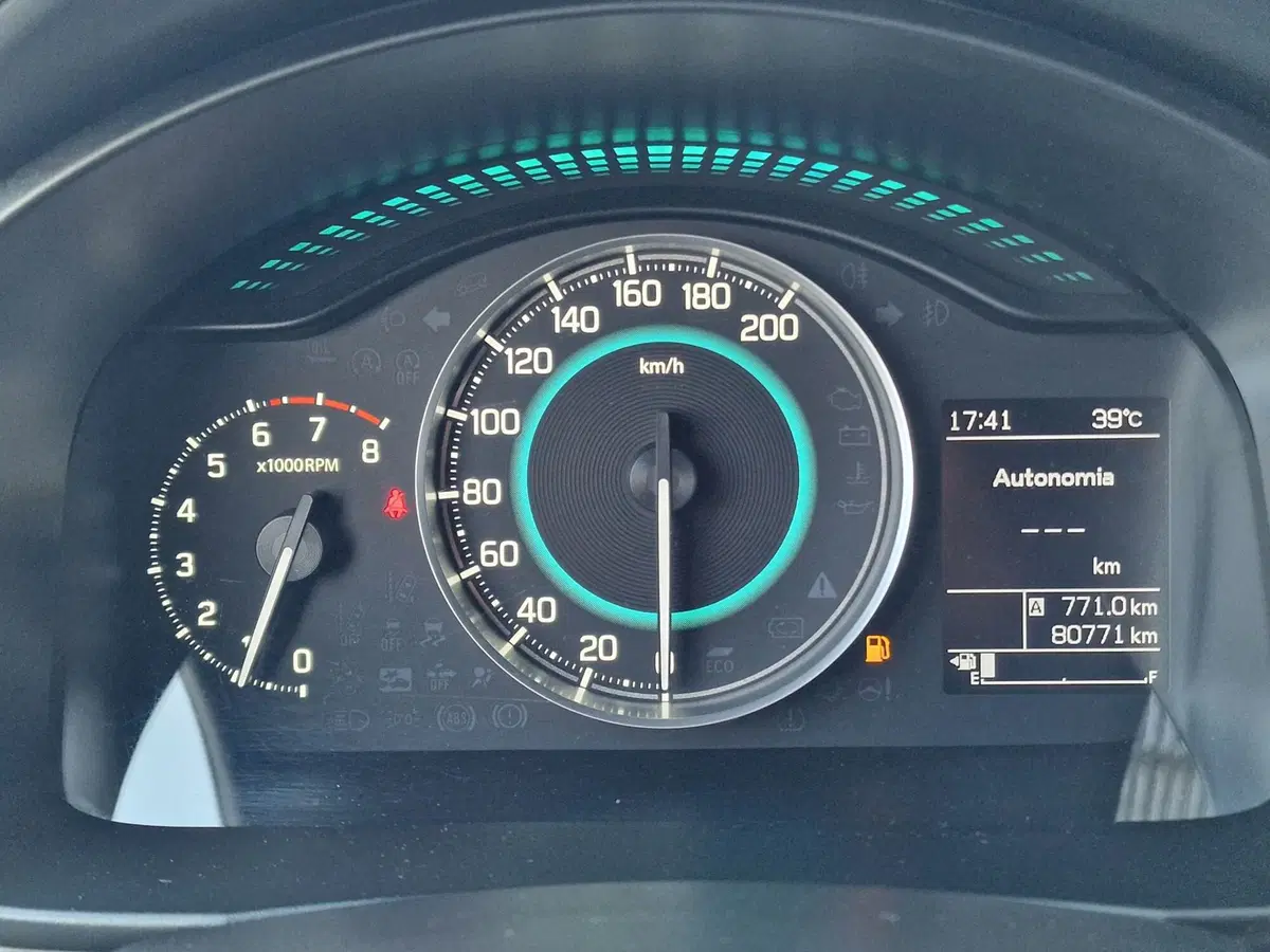 Suzuki Ignis usata a Milano (9)