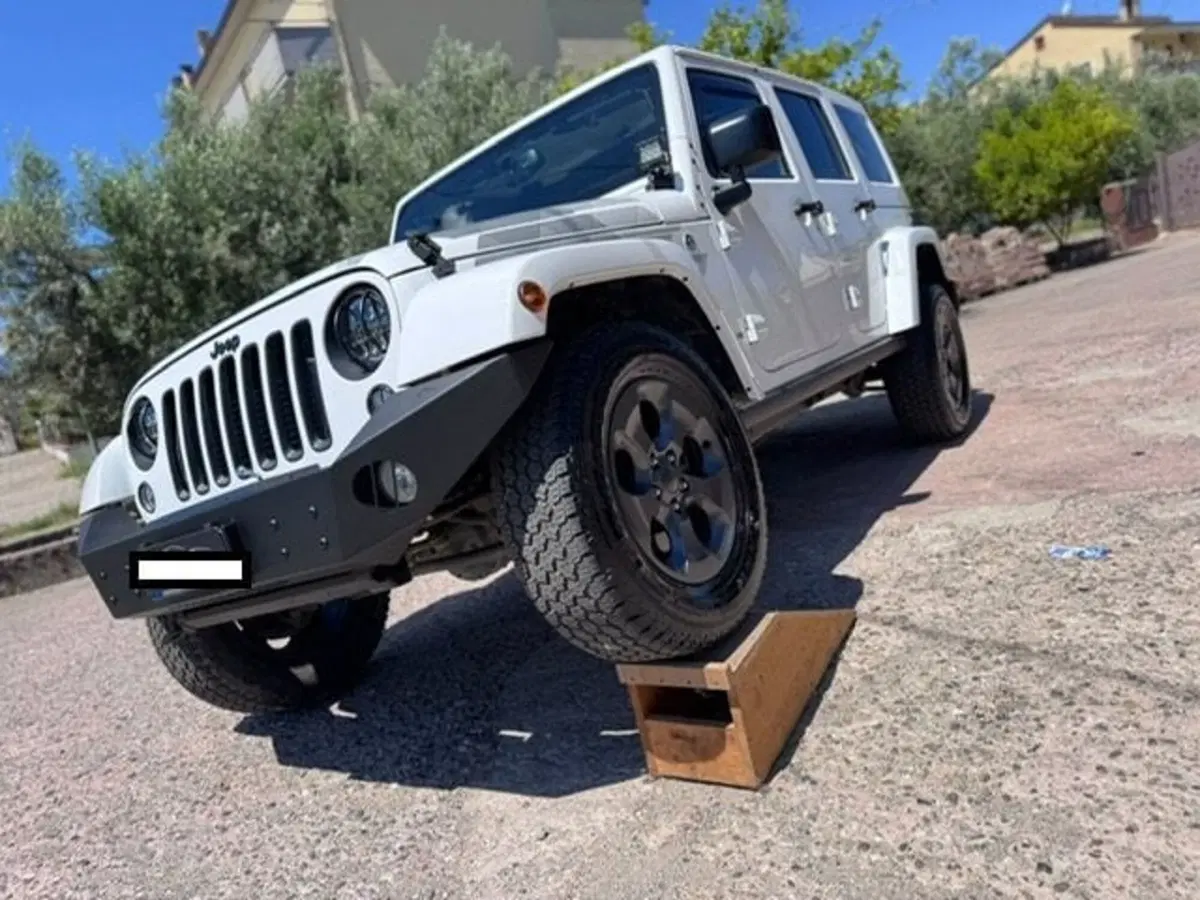 Jeep Wrangler Unlimited usata a Cosenza (2)
