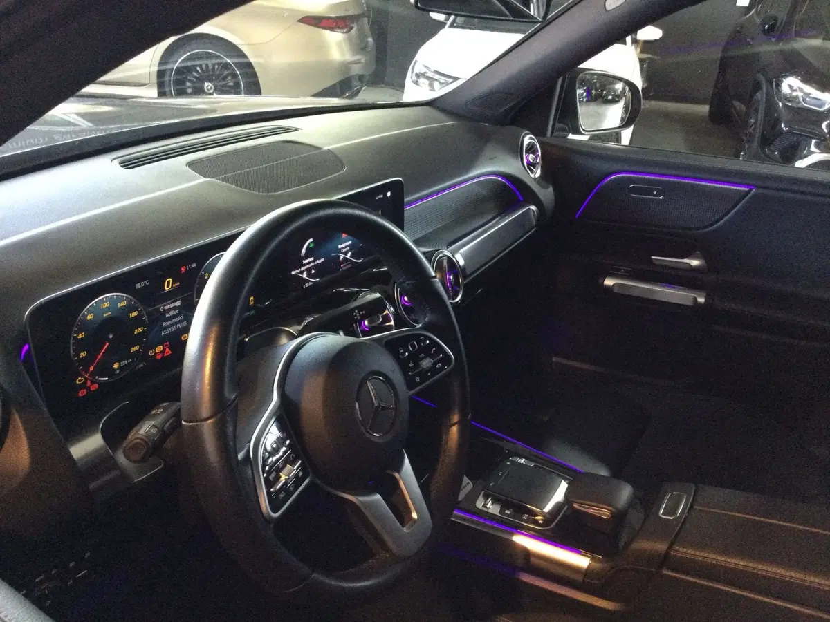 Mercedes-Benz GLB usata a Caserta (8)