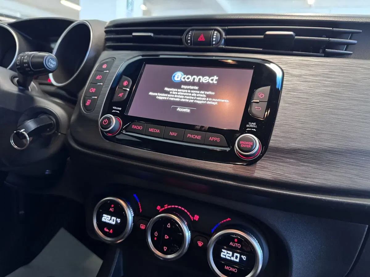 Alfa Romeo Giulietta usata a Messina (11)