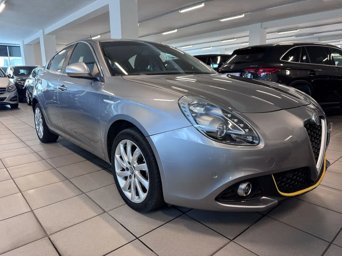 Alfa Romeo Giulietta usata a Messina (2)