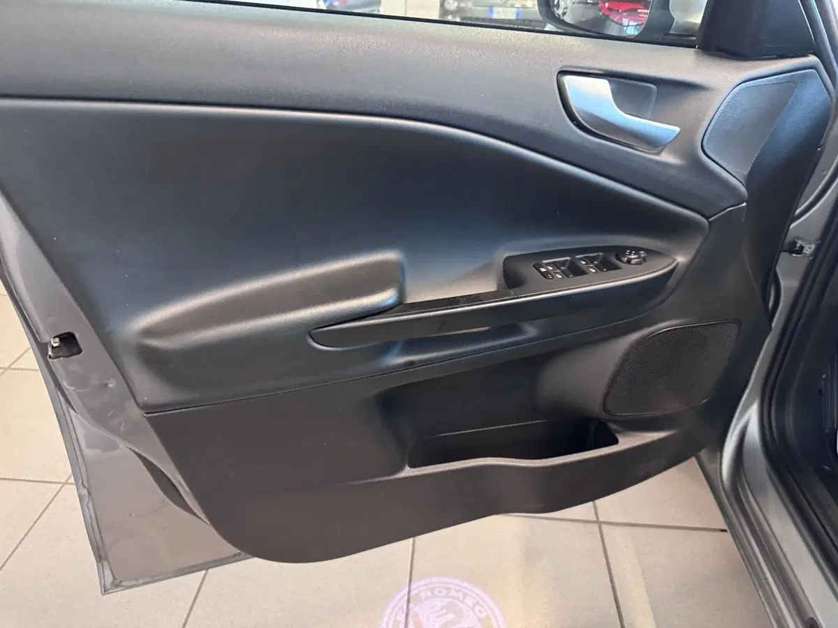 Alfa Romeo Giulietta usata a Messina (5)