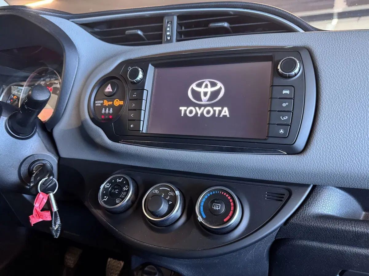 Toyota Yaris usata a Messina (12)