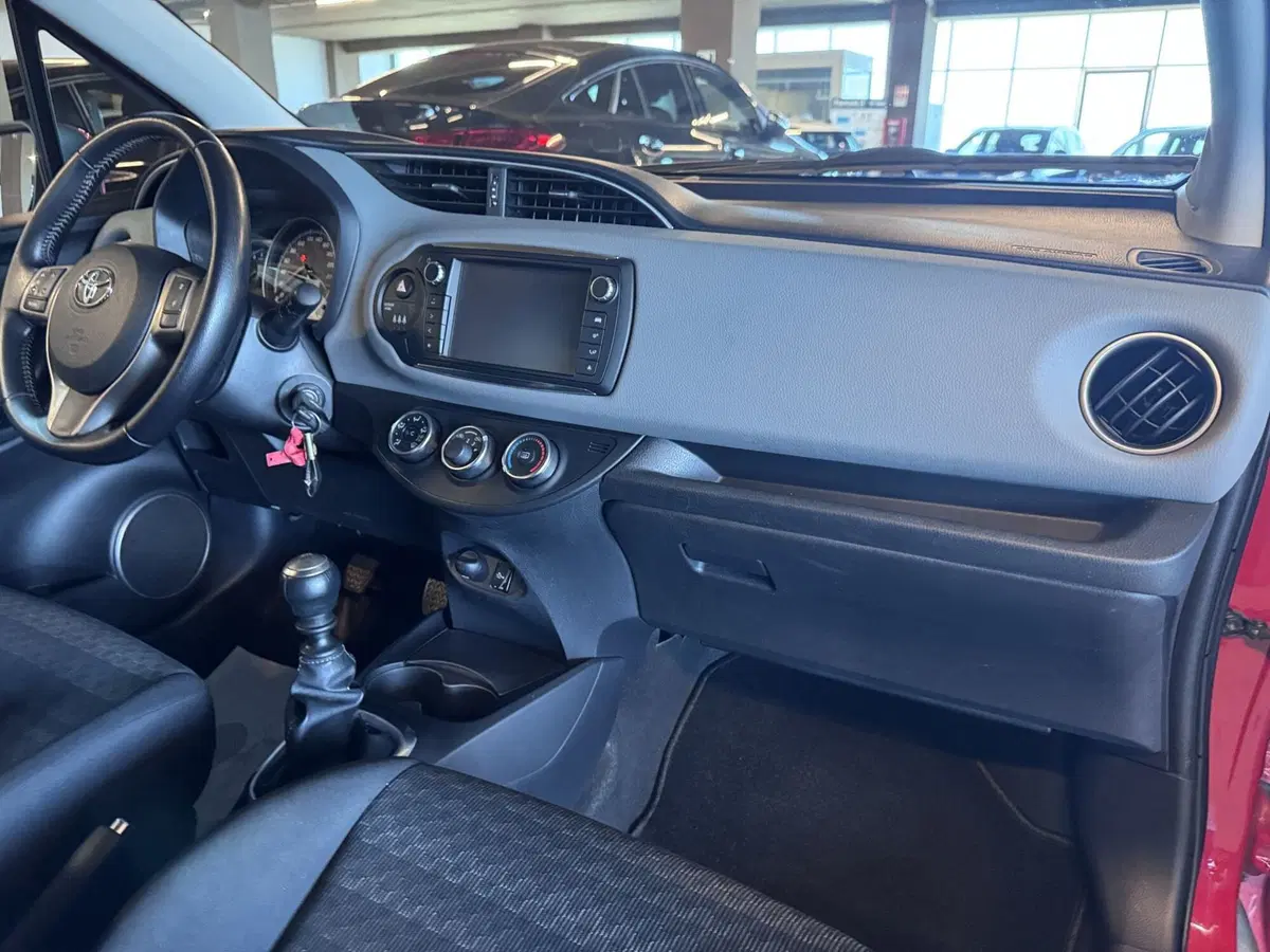 Toyota Yaris usata a Messina (9)