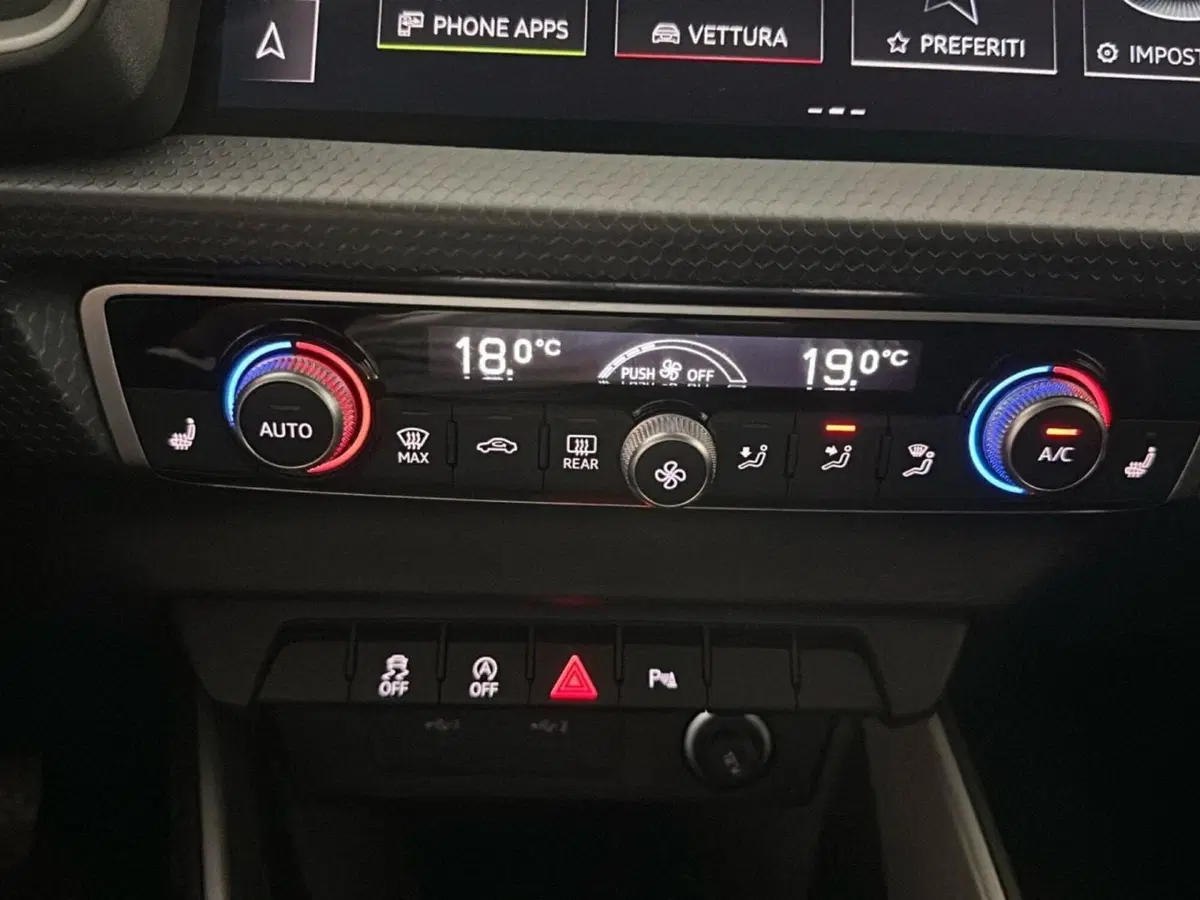 Audi A1 allstreet usata a Napoli (16)