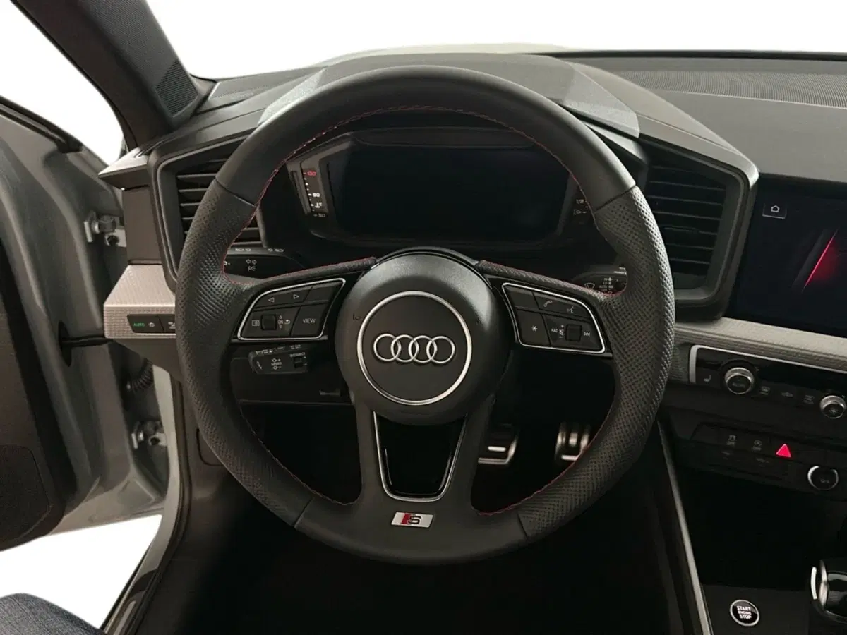 Audi A1 allstreet usata a Napoli (11)