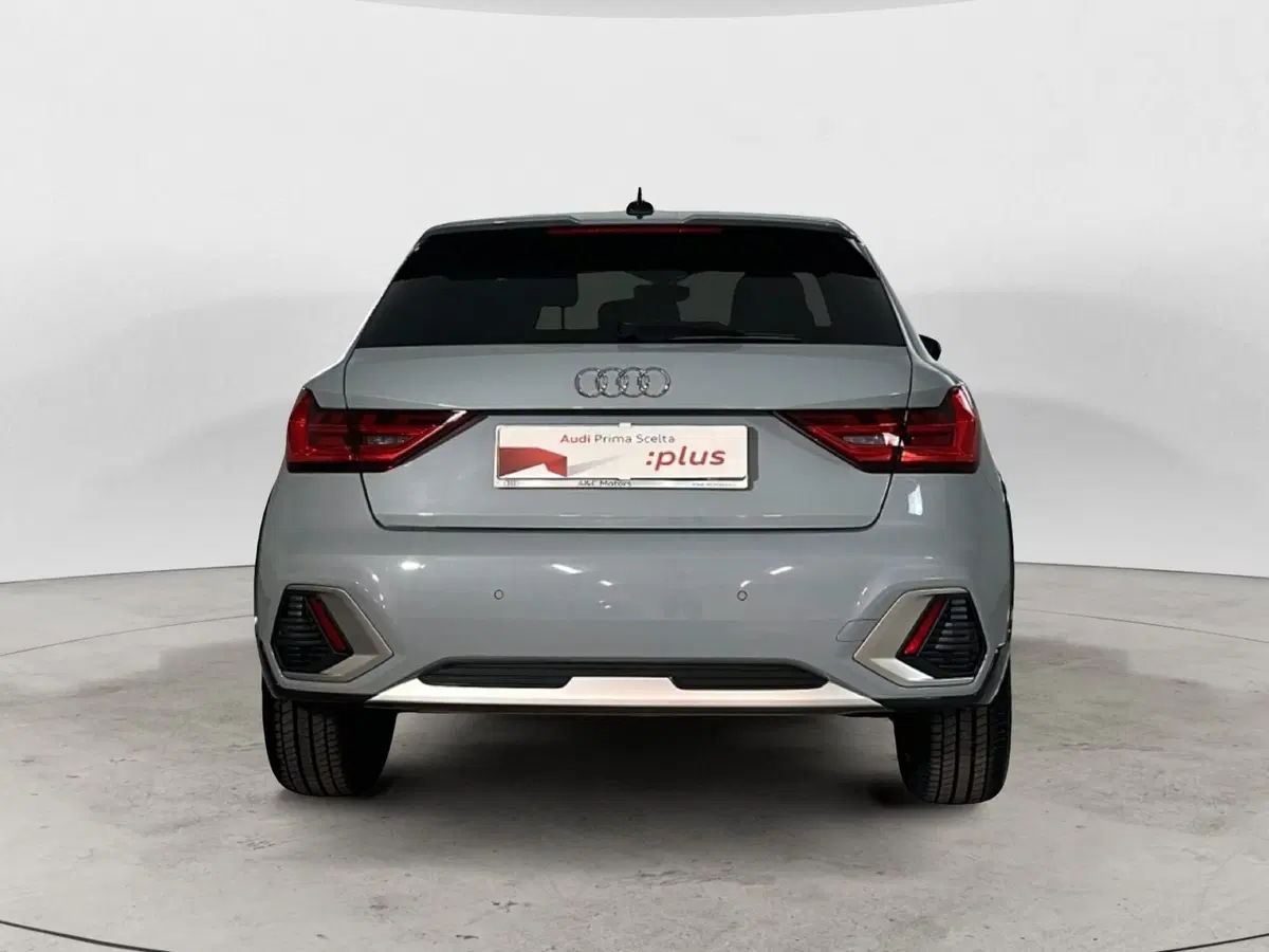 Audi A1 allstreet usata a Napoli (6)