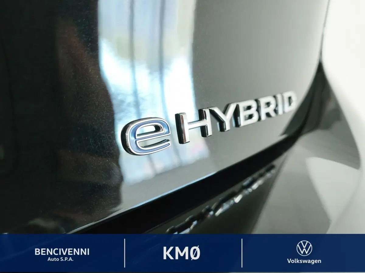 Volkswagen Golf nuova a Catanzaro (10)