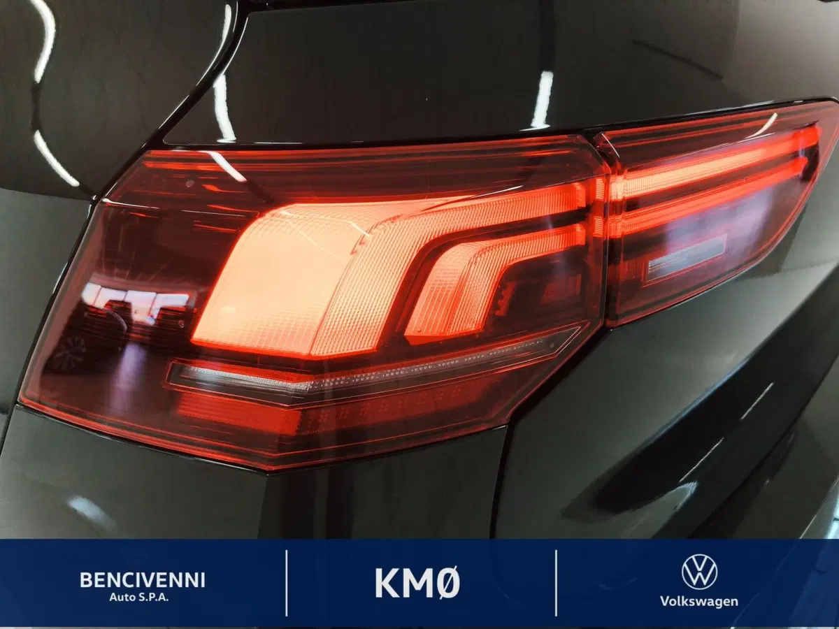 Volkswagen Golf nuova a Catanzaro (11)