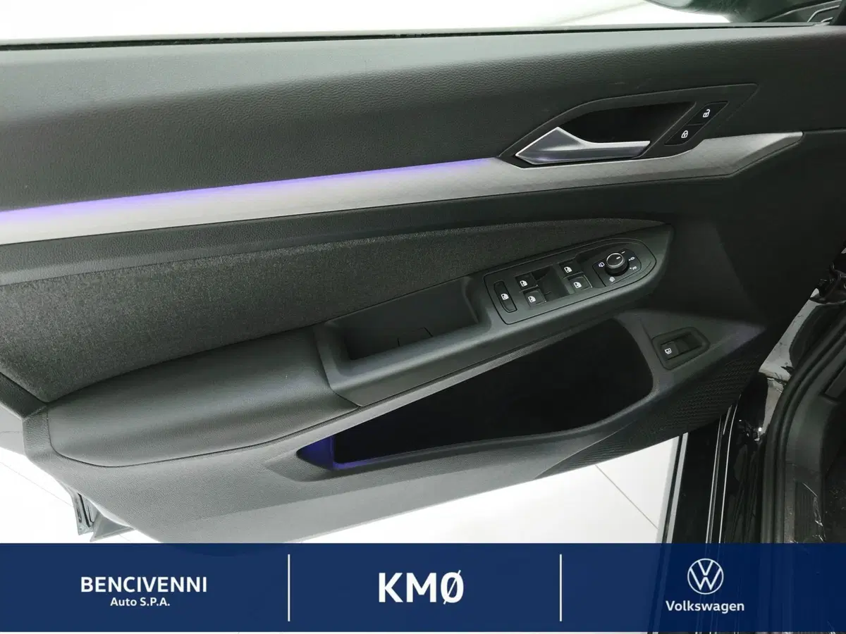 Volkswagen Golf nuova a Catanzaro (15)