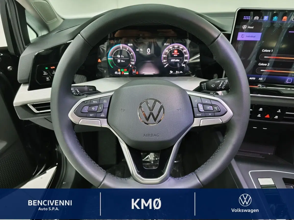 Volkswagen Golf nuova a Catanzaro (20)