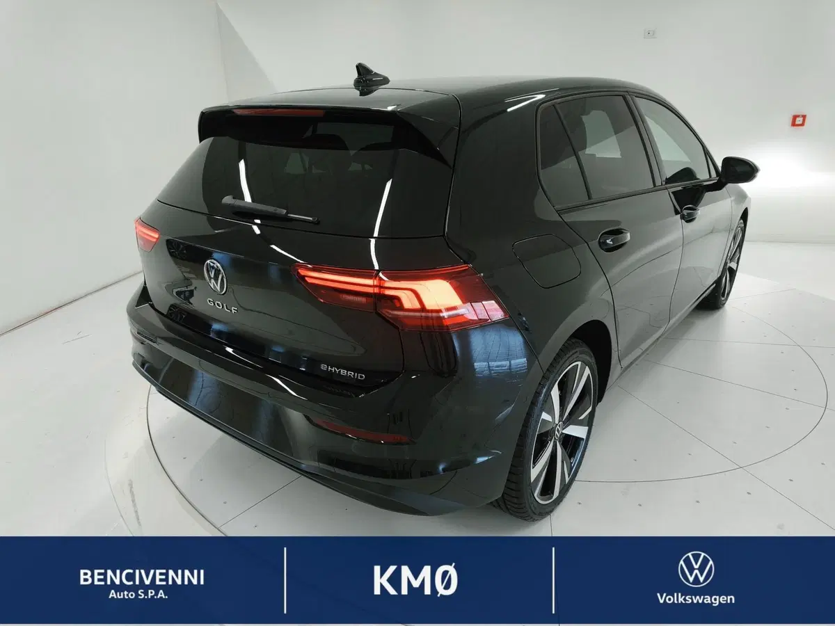 Volkswagen Golf nuova a Catanzaro (7)