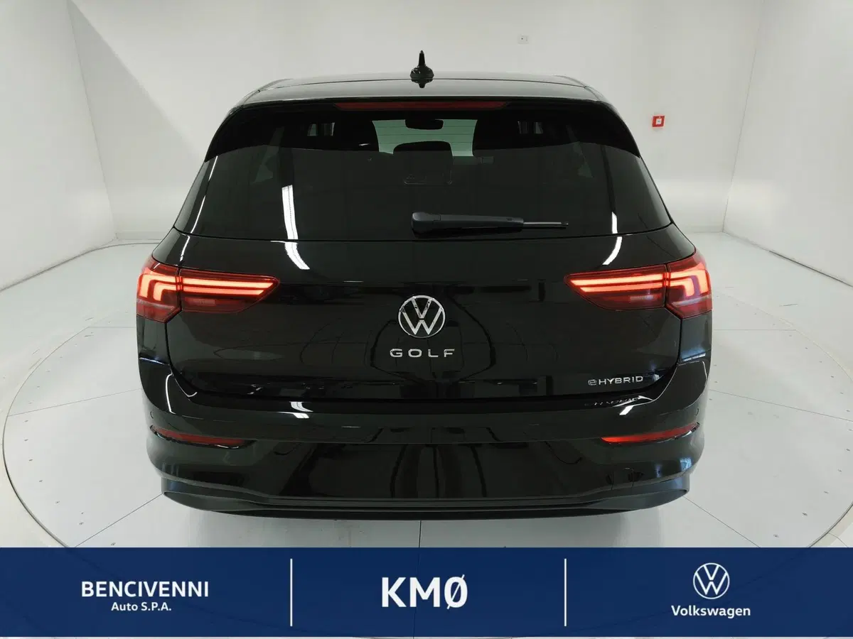 Volkswagen Golf nuova a Catanzaro (8)