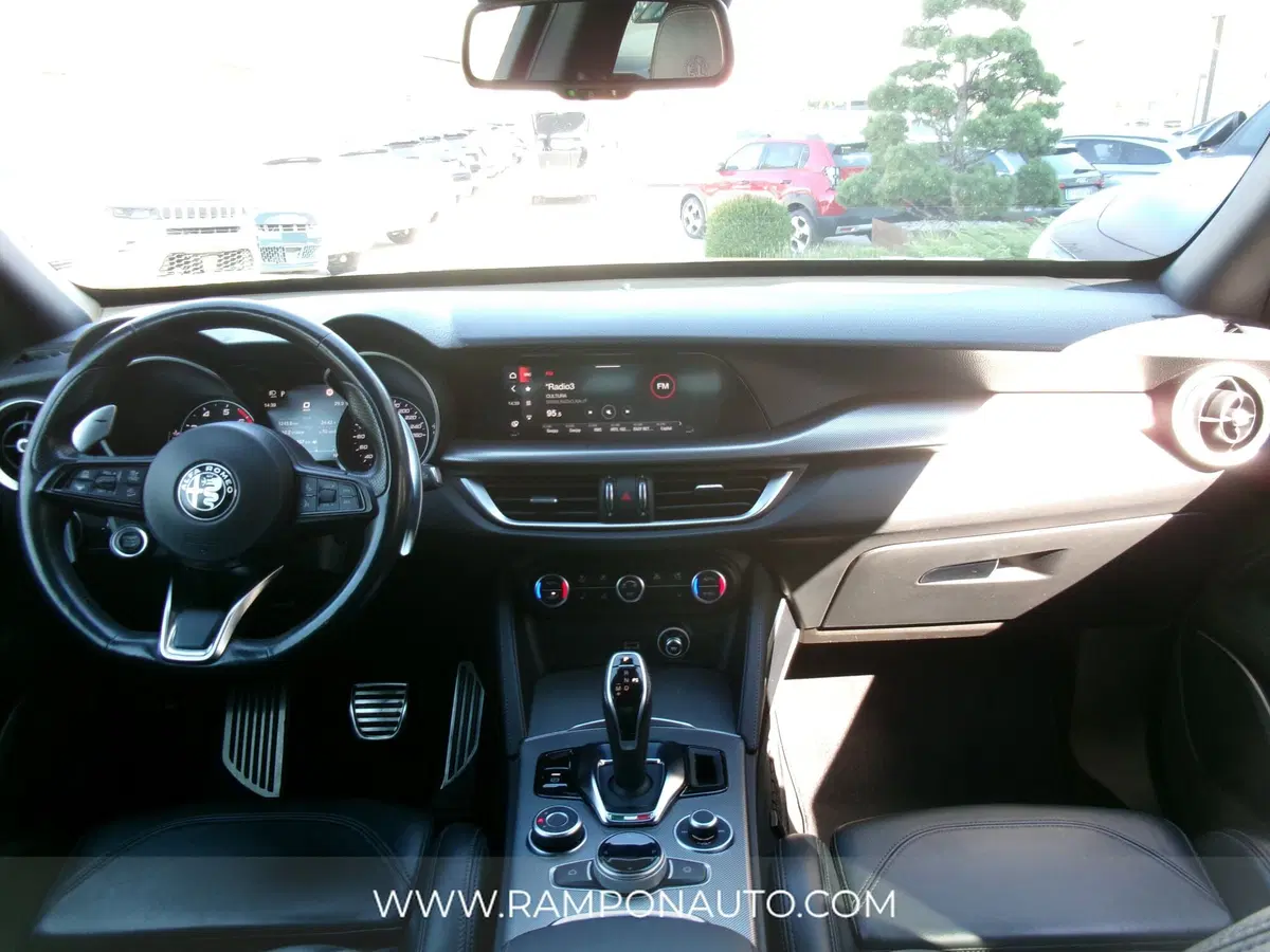 Alfa Romeo Stelvio usata a Venezia (10)