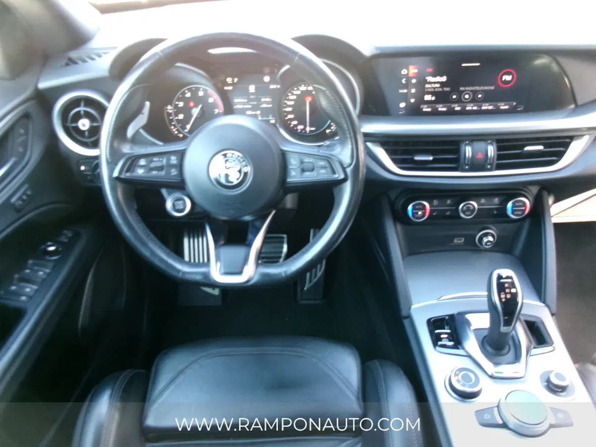 Alfa Romeo Stelvio usata a Venezia (14)