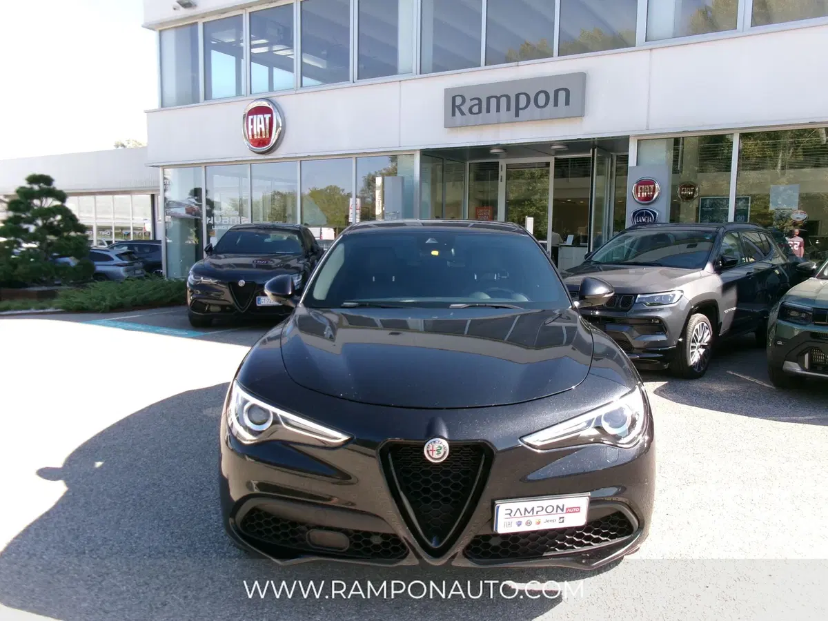 Alfa Romeo Stelvio usata a Venezia (8)