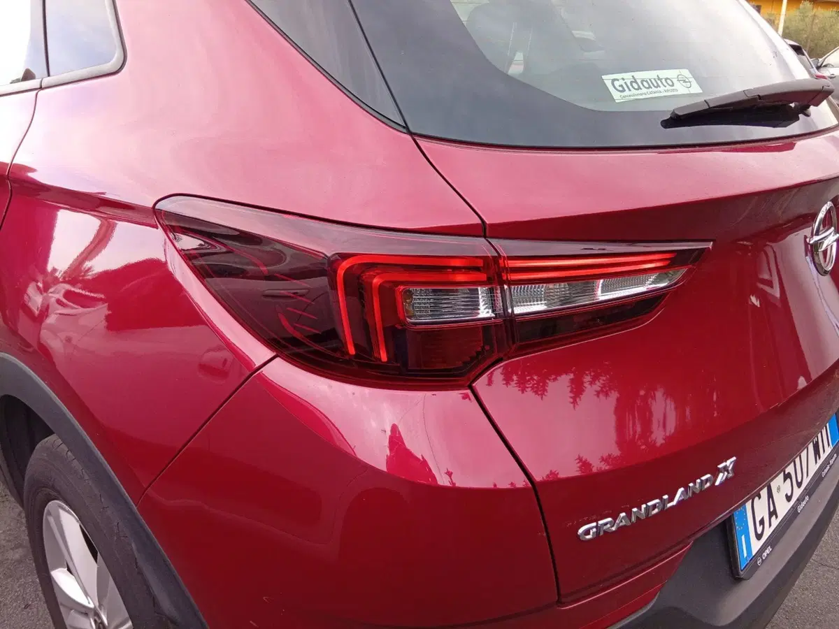 Opel Grandland X usata a Catania (10)