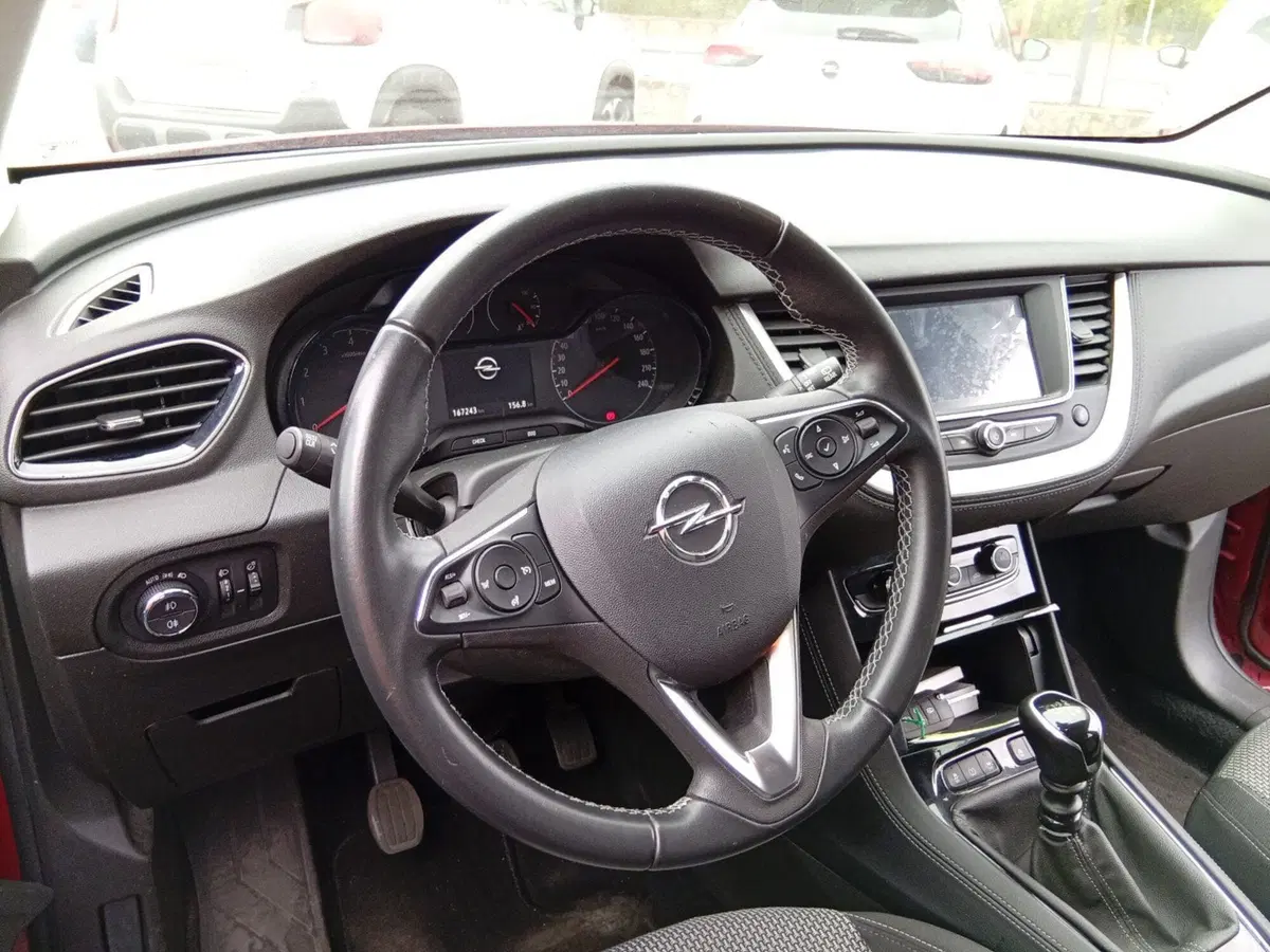 Opel Grandland X usata a Catania (16)