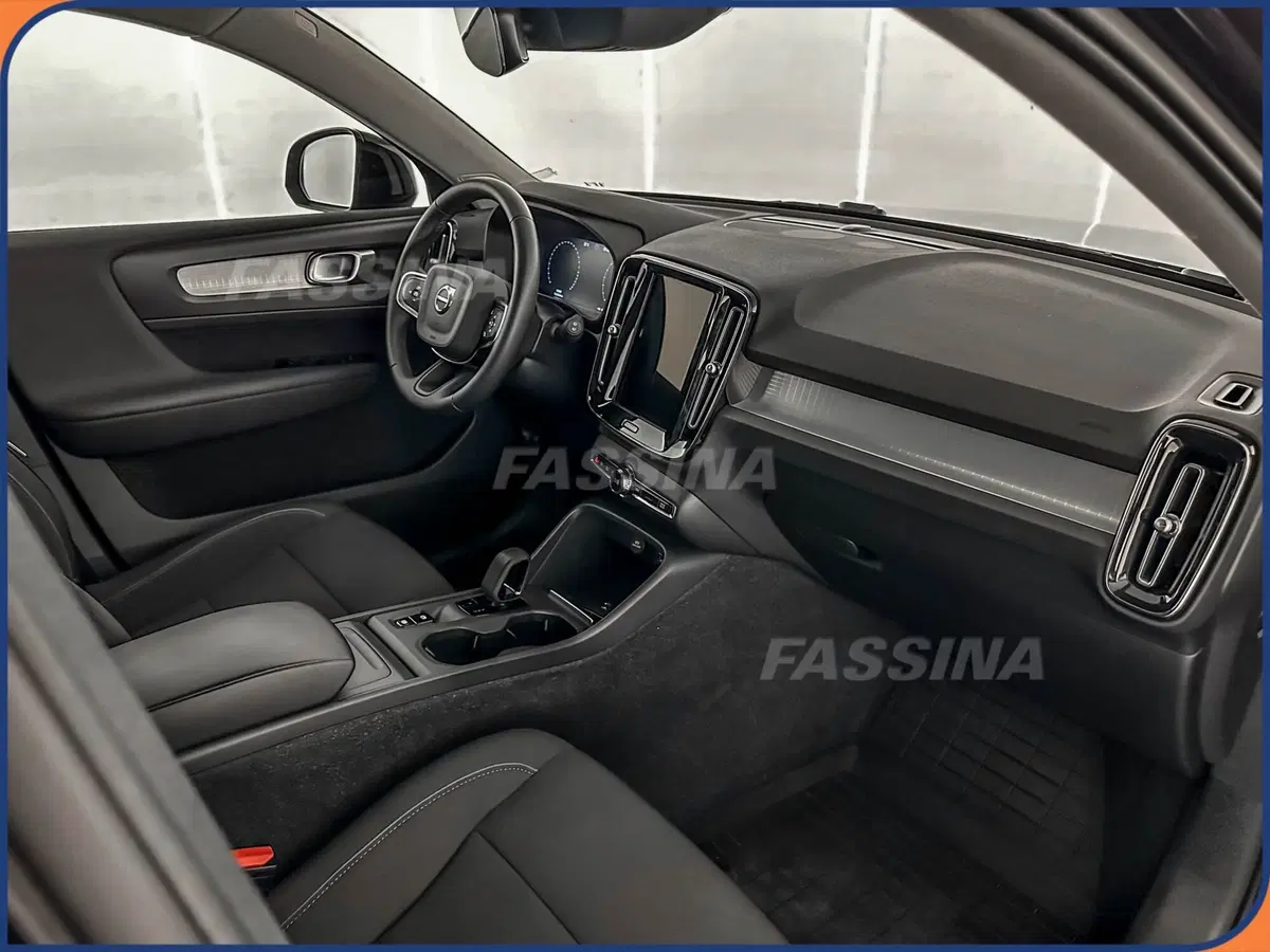 Volvo XC40 usata a Milano (13)
