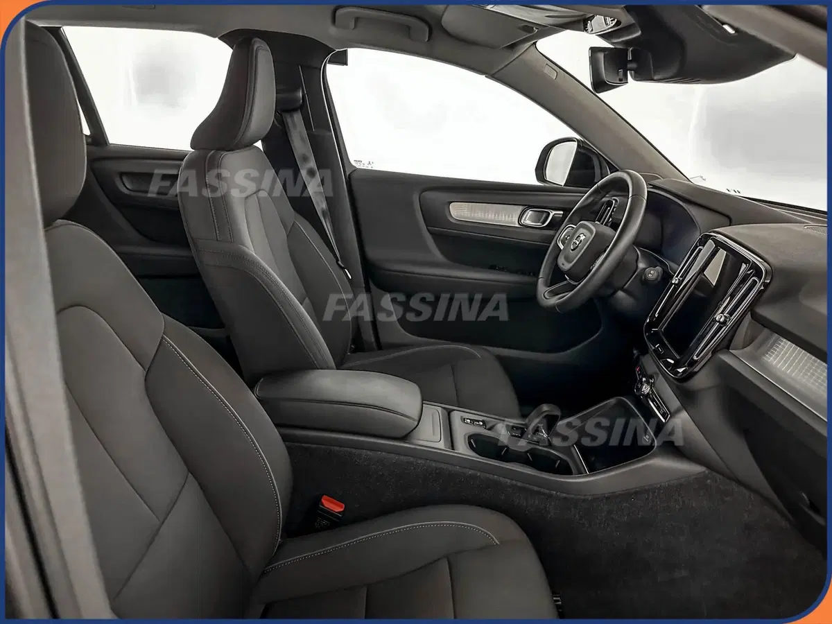 Volvo XC40 usata a Milano (14)