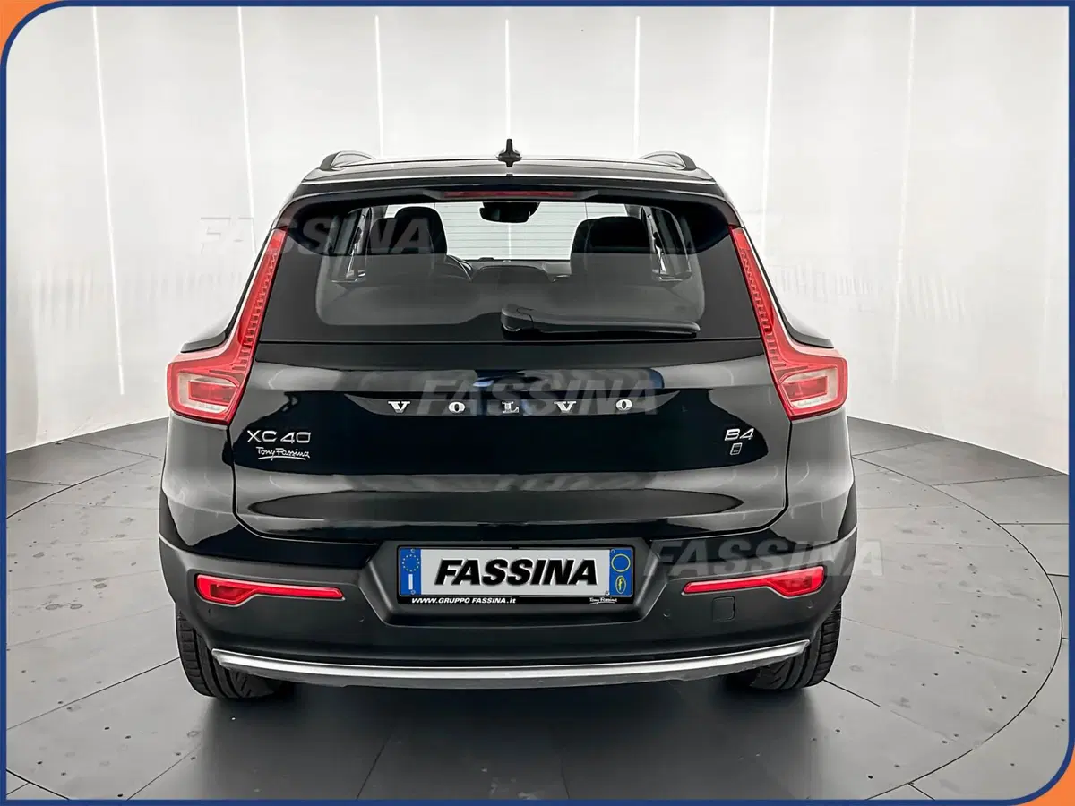 Volvo XC40 usata a Milano (5)