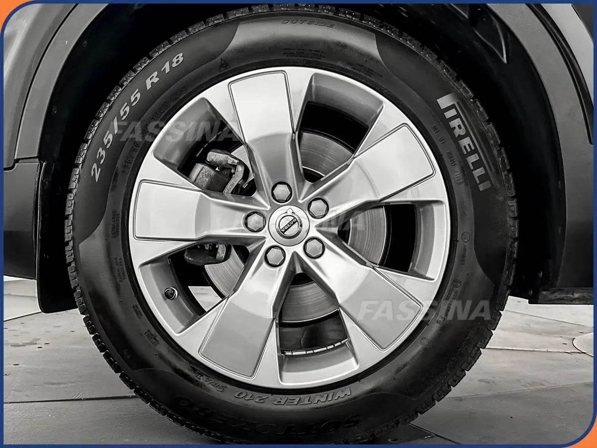 Volvo XC40 usata a Milano (7)