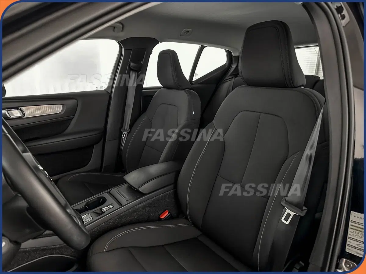 Volvo XC40 usata a Milano (8)
