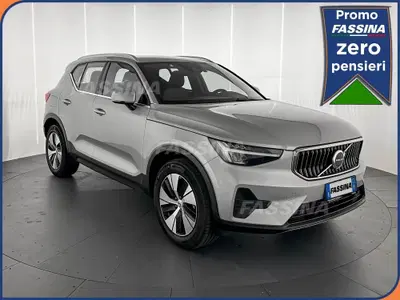 Volvo XC40 T5 Recharge Plug-in Hybrid automatico Core del 2022 usata a Milano