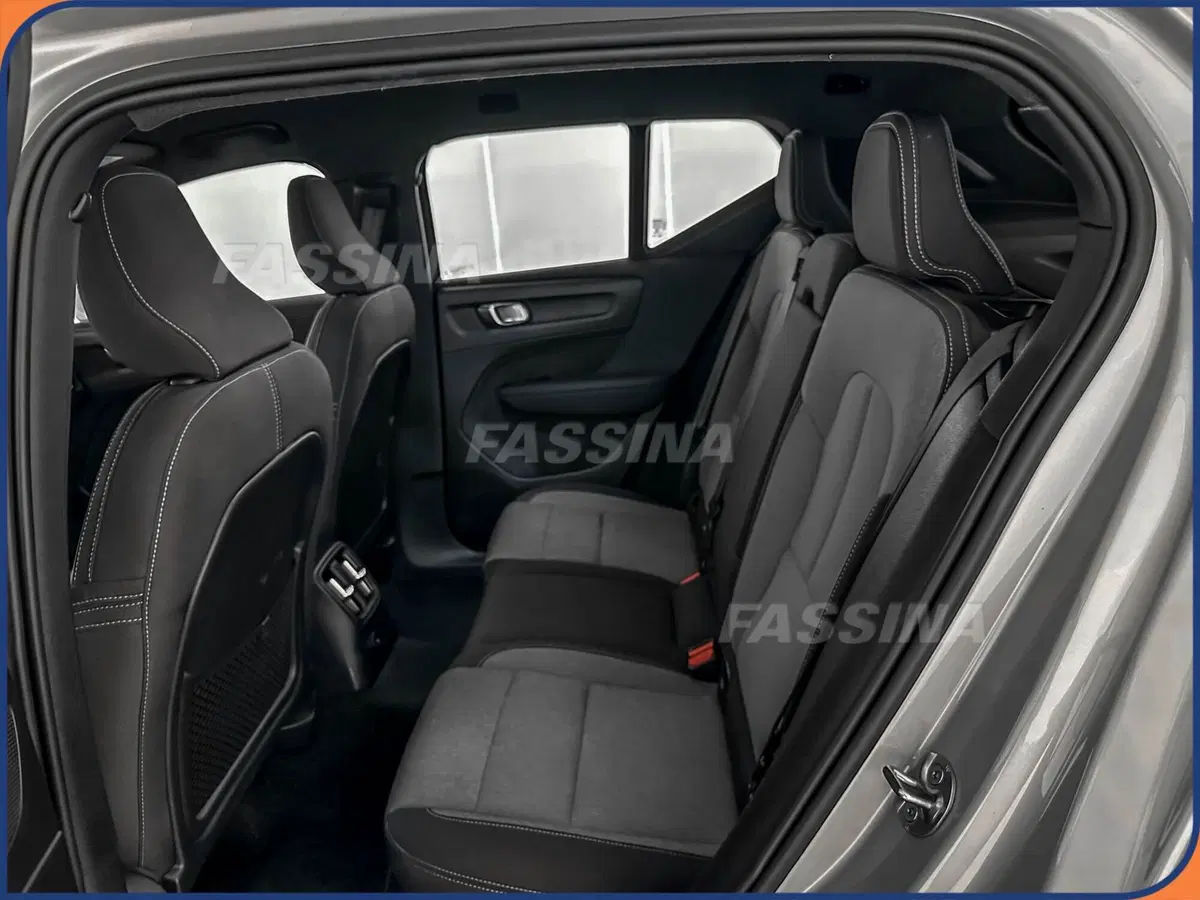 Volvo XC40 usata a Milano (10)
