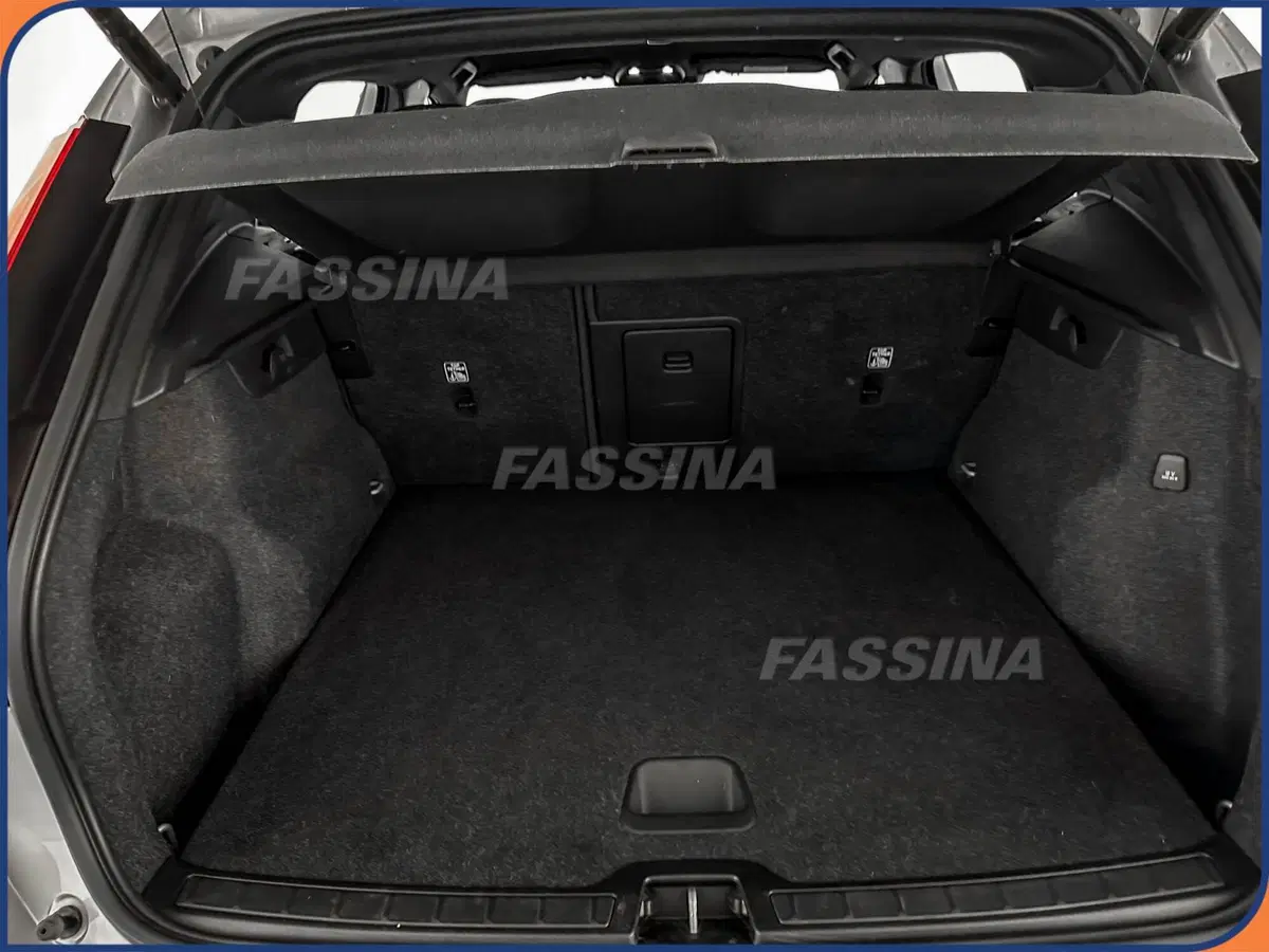 Volvo XC40 usata a Milano (12)