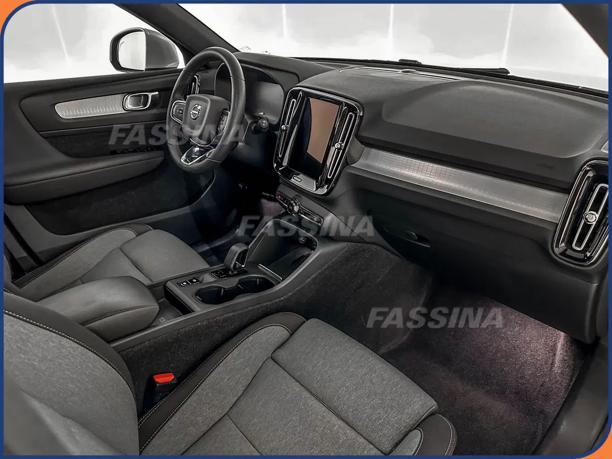Volvo XC40 usata a Milano (13)