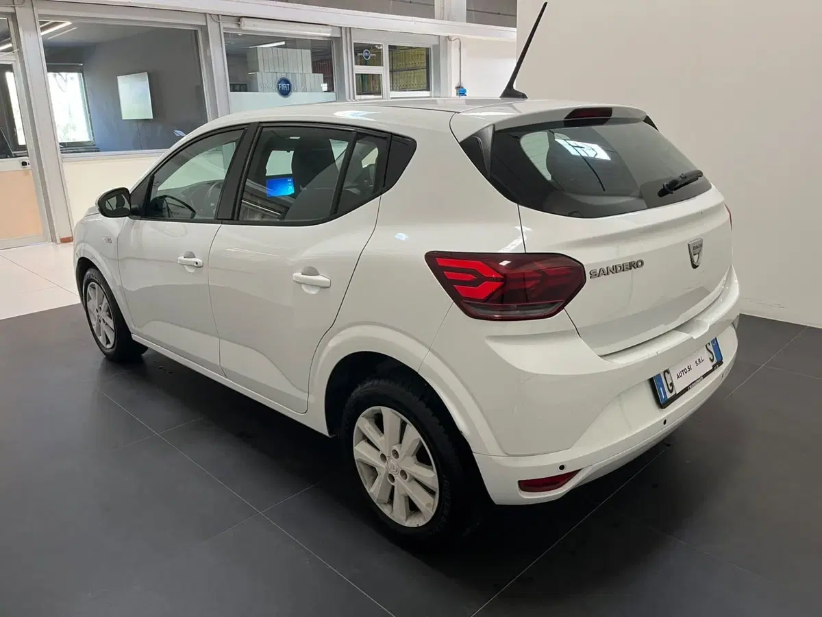 Dacia Sandero usata a Lucca (5)