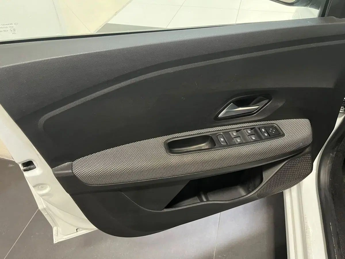 Dacia Sandero usata a Lucca (7)
