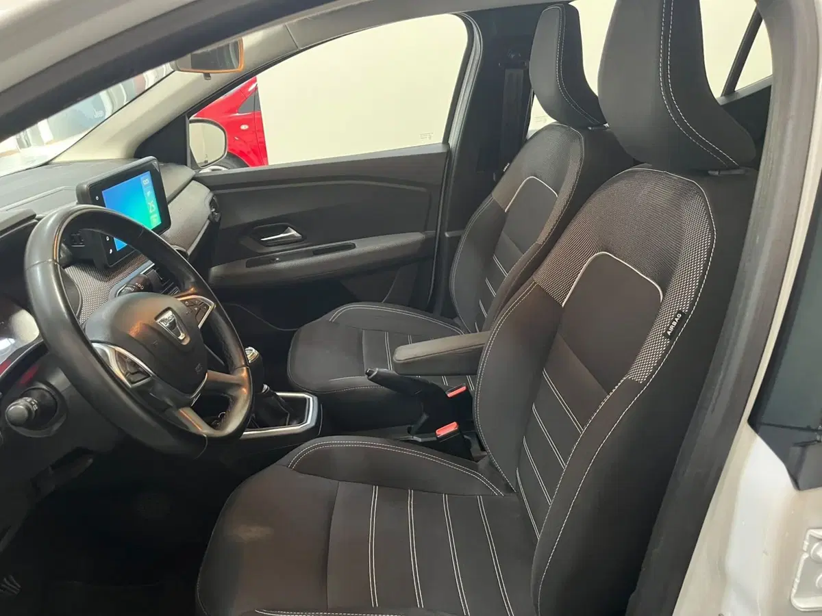 Dacia Sandero usata a Lucca (8)
