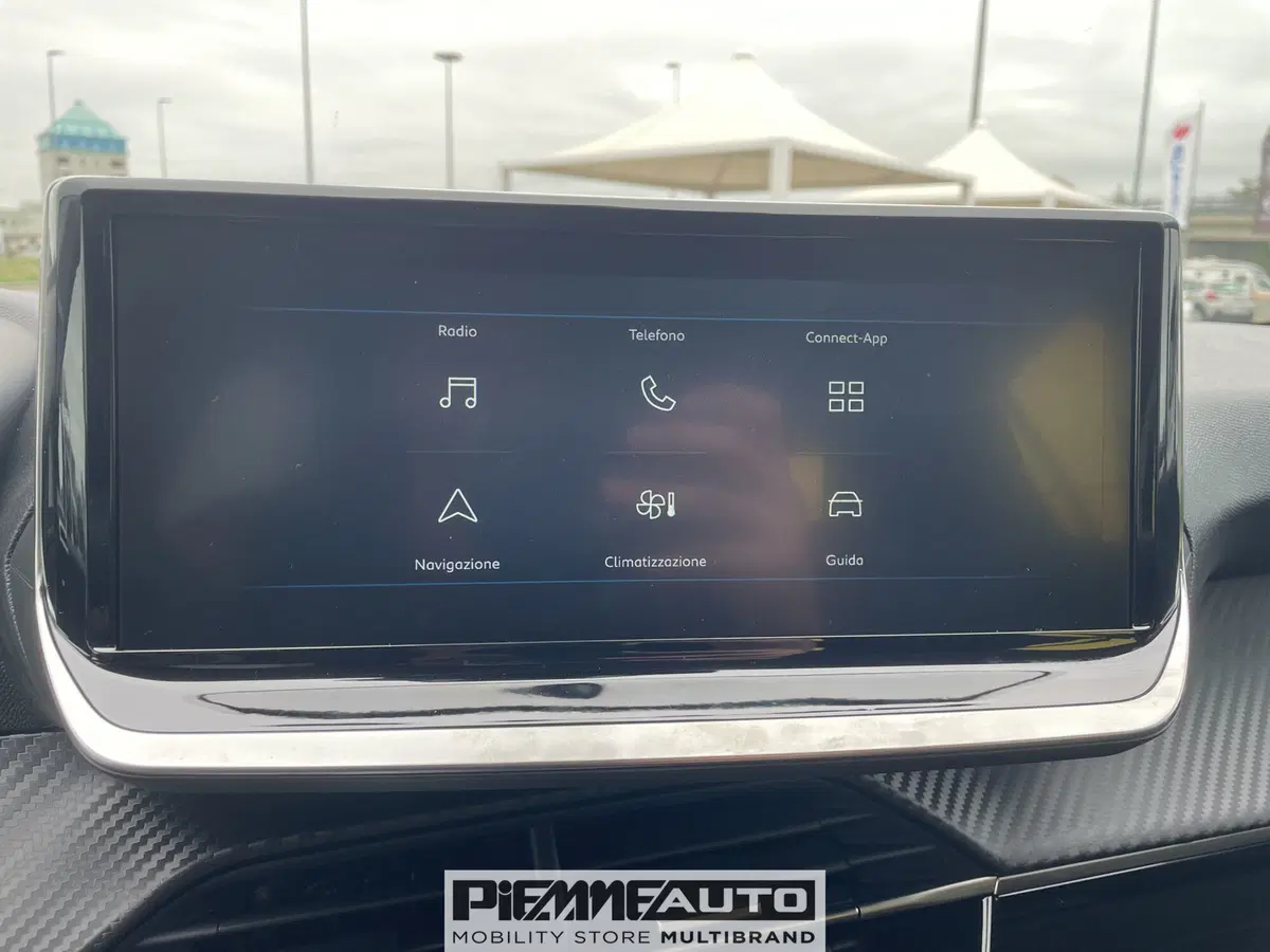 Peugeot 208 nuova a Parma (8)