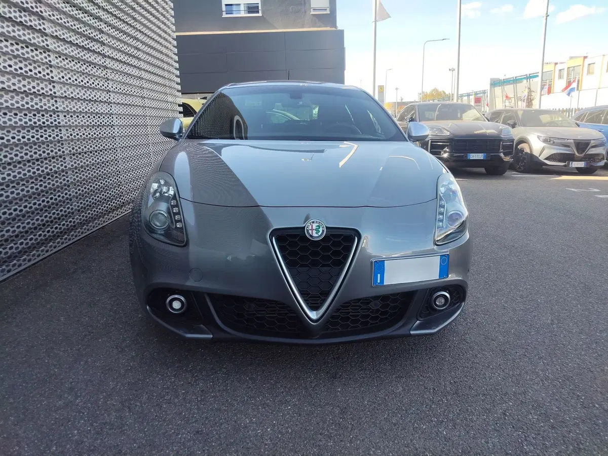 Alfa Romeo Giulietta usata a Modena (2)