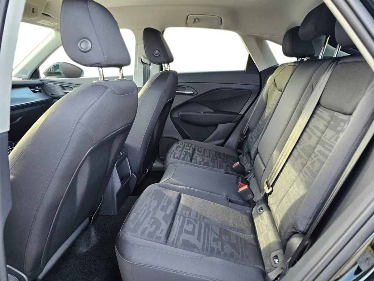 Audi Q3 Sportback nuova a Bari (17)