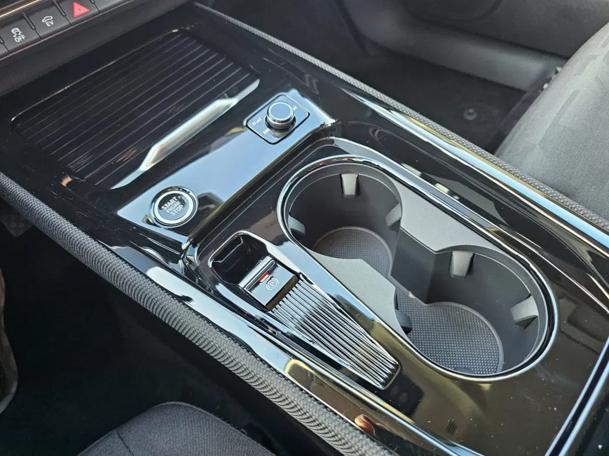 Audi Q3 Sportback nuova a Bari (9)