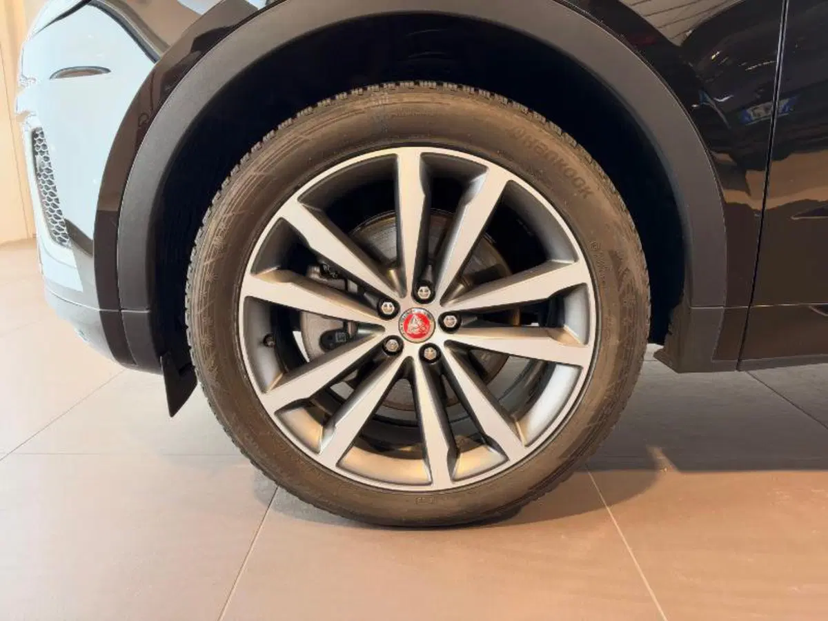 Jaguar E-Pace usata a Venezia (6)