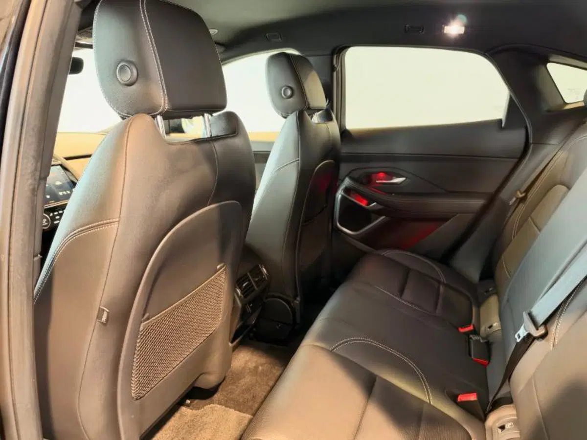Jaguar E-Pace usata a Venezia (8)