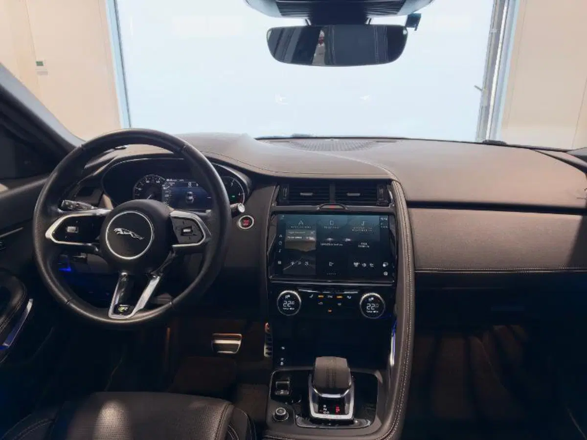 Jaguar E-Pace usata a Venezia (14)