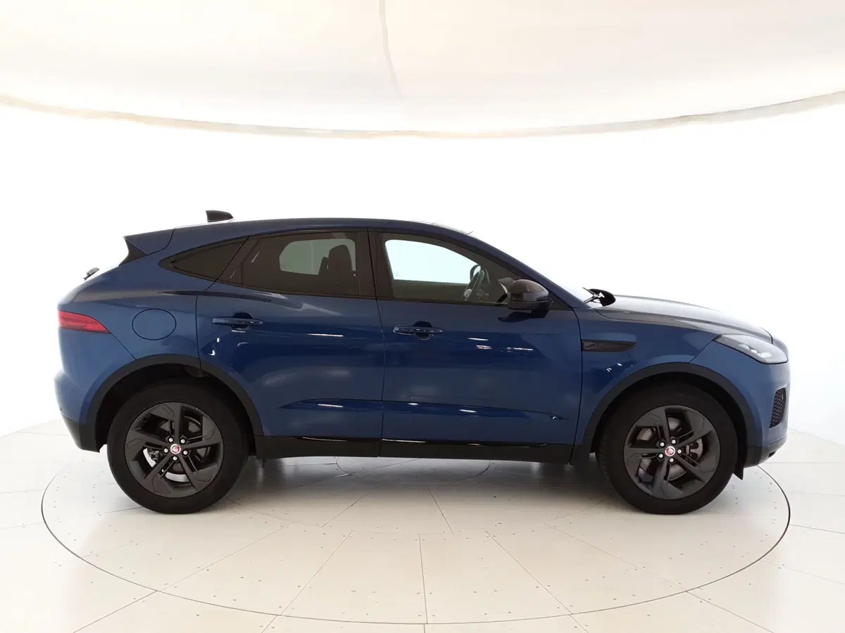 Jaguar E-Pace usata a Monza e Brianza (6)