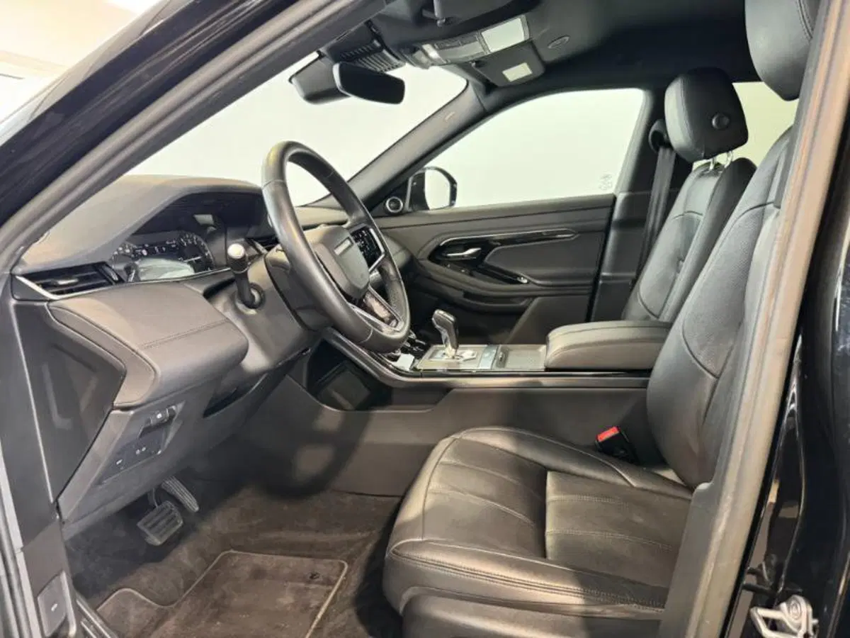 Land Rover Range Rover Evoque usata a Venezia (12)