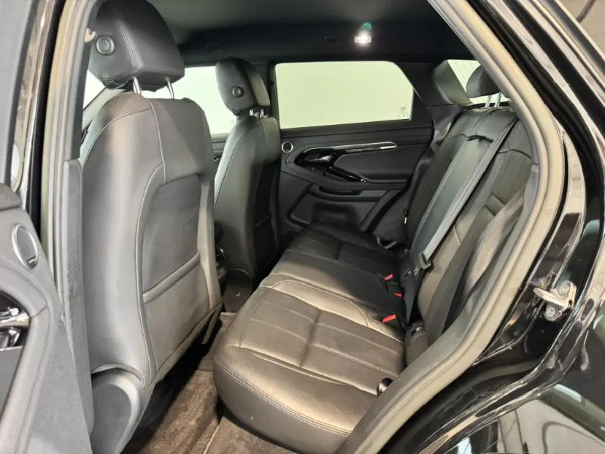 Land Rover Range Rover Evoque usata a Venezia (13)