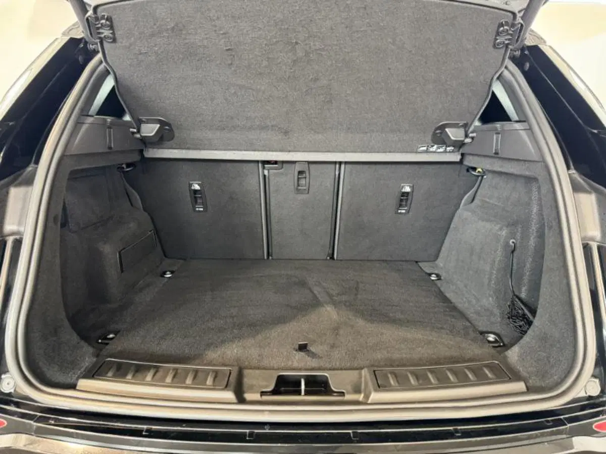 Land Rover Range Rover Evoque usata a Venezia (14)